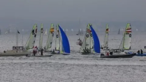 李新翔助威三球，海港客场与西海岸战成平局